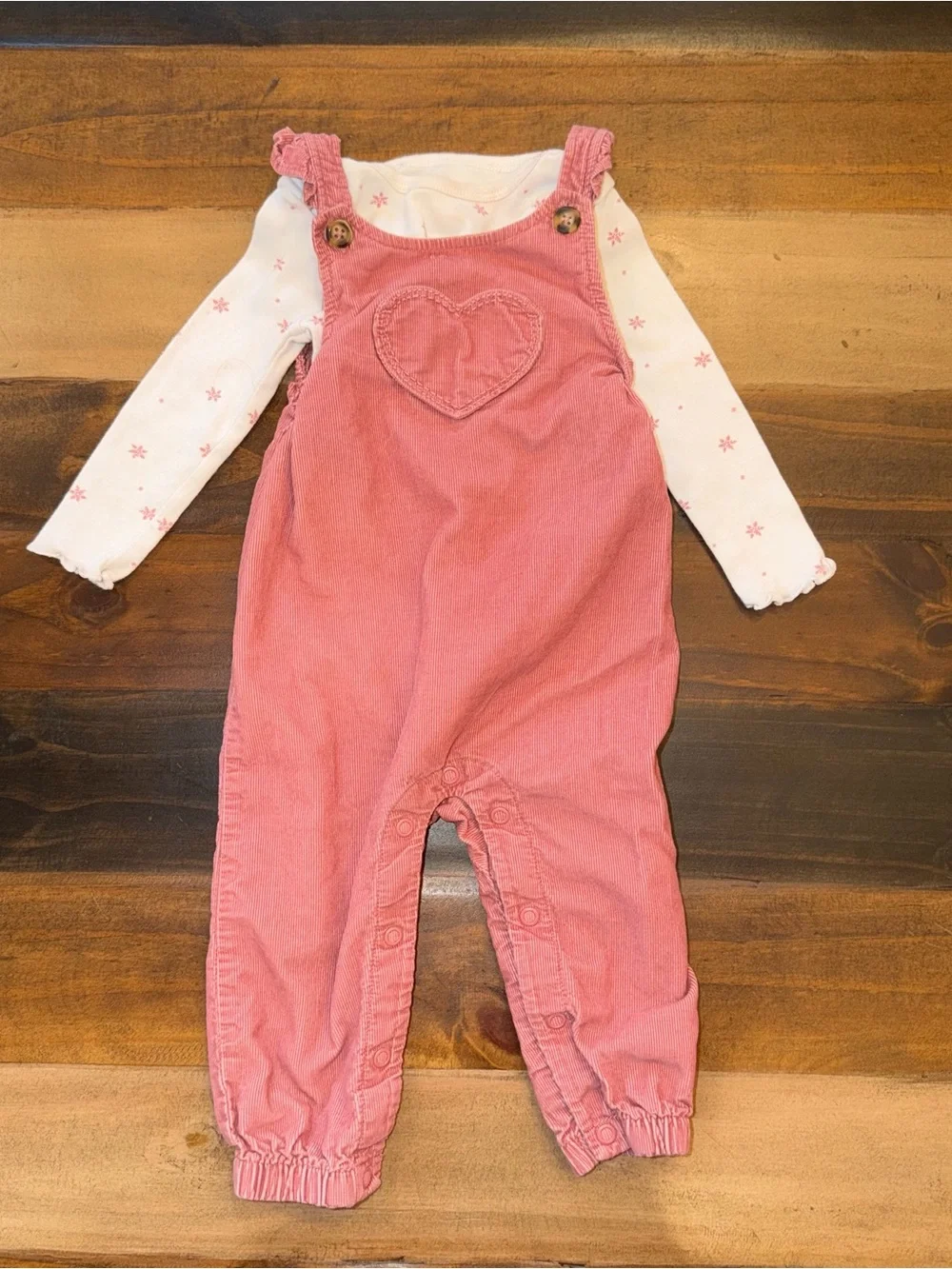 Girls 6–9 & 9 Month Clothing Bundle – Adorable Baby Lot! 💕